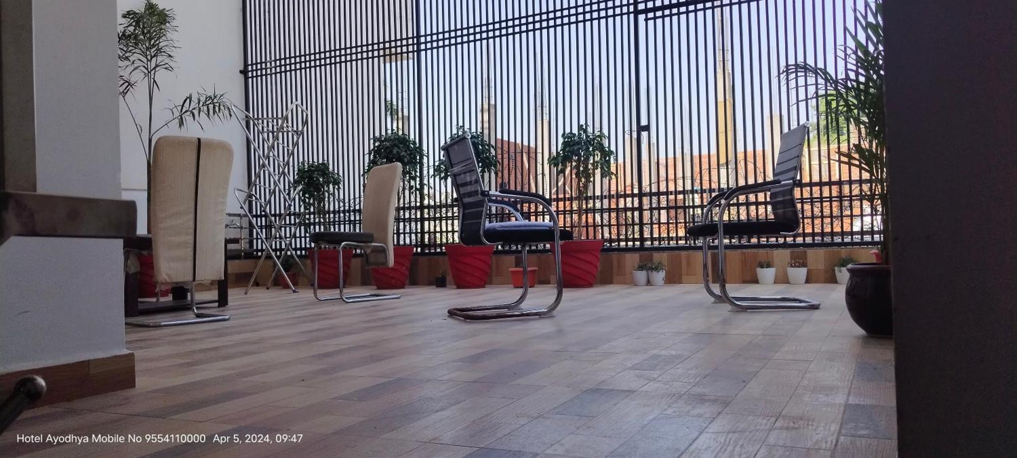 Hotel Ayodhya Paying Guest Bagian luar foto