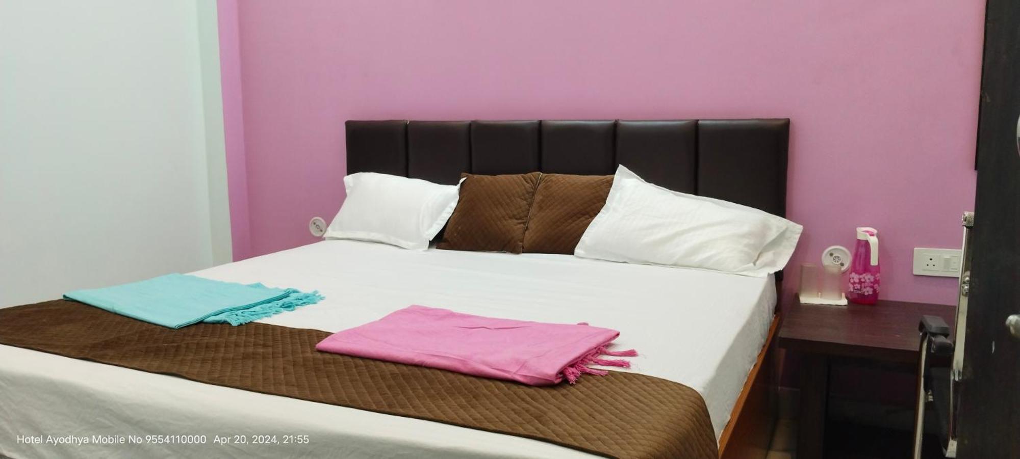 Hotel Ayodhya Paying Guest Bagian luar foto
