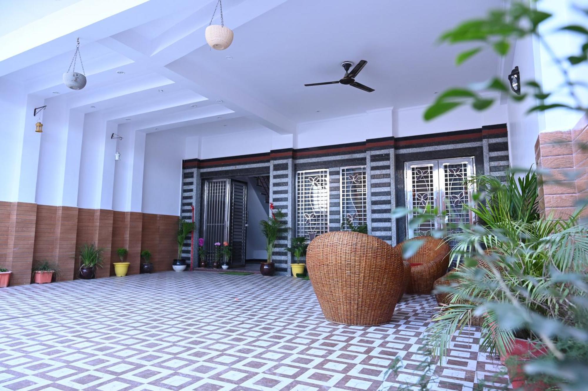 Hotel Ayodhya Paying Guest Bagian luar foto
